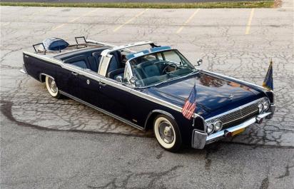 Auto v ktorom zabili Kennedyho je na eBay-i! Za koľko?