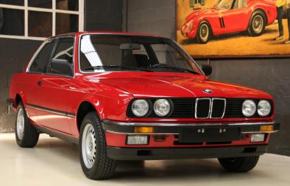 Stroj času: BMW 3 z roku 1985, nájazd 260 km!