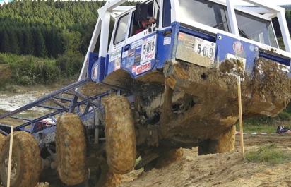 Extrémne Tatra 8x8 závody: Truck trial berie dych!