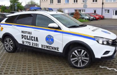 Lada Vesta SW Cross za 13 990 €: Nové auto mestskej polície 