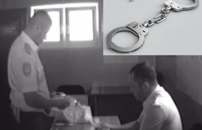 Preberanie úplatku: 5 dopravných policajtov ide do väzenia v Rusku! 