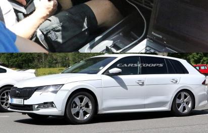Nová Škoda Octavia: Prvé špionážne fotografie interiéru 