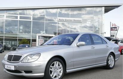 Tento Mercedes za 18 rokov stratil 85% z ceny, najazdil len cez 7 000 km!