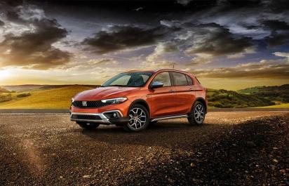 Fiat Tipo bude mať nové motory a akčnú verziu Cross