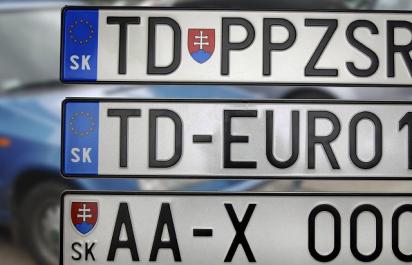 Koniec monopolu EČV v SR: Ako môže nový ŠPZ-kový tender ušetriť milióny eur?  