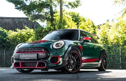 Aký výkon zvládne MINI s predokolkou? Manhart skúša 350 koní