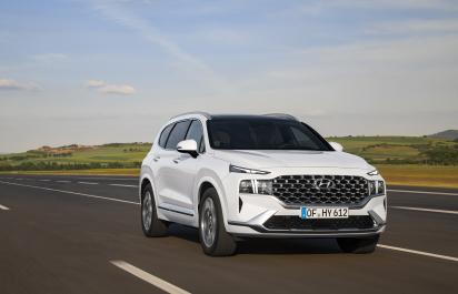 Nový Hyundai Santa Fe prichádza, má aj hybrid. Pozrite si koľko stojí!