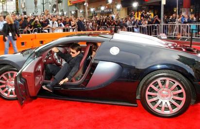 Tom Cruise či Jenson Button majú zákaz kúpiť si Bugatti. Prečo?