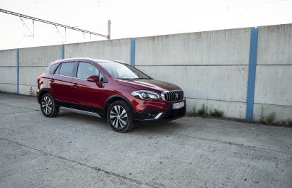 Test Suzuki SX4 S-Cross Hybrid – Sivá myška s hybridom