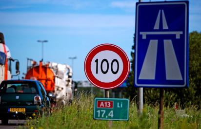 Holandsko znižuje maximálku na diaľnici na 100 km/h! Hlúposť alebo fajn nápad?