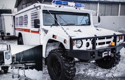 Japonská Hummer sanitka: 4x4, 37-palcové kolesá, 420 mm výška nad zemou