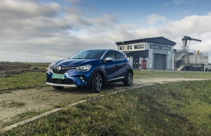 Test: Renault Captur E-Tech – V meste takmer elektromobil
