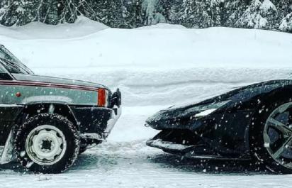 Video: Fiat Panda 4x4 vs. 1000-koňové Ferrari