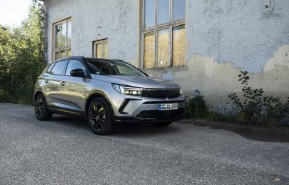 Opel Grandland stratil X v názve a získal kvalitnejší interiér