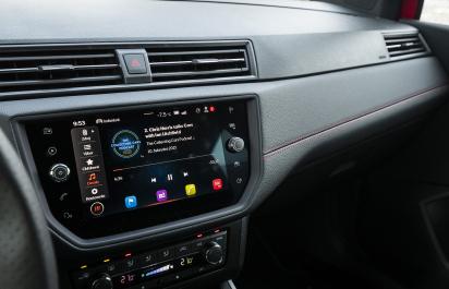 Počúvate v aute automobilové podcasty? Tu je prehľad slovenských