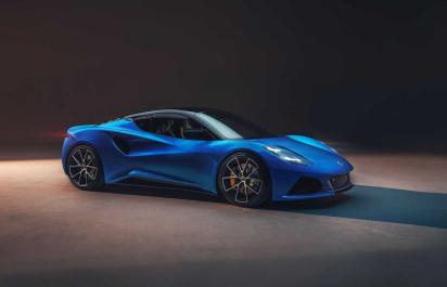 Posledné spaľovacie auto od Lotusu, Emira, bude mať motor od AMG, alebo Toyoty