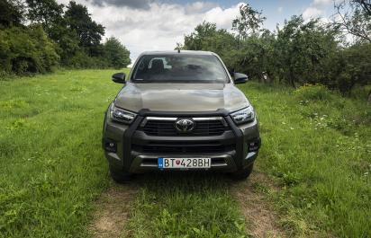 Test: Toyota Hilux – Stále sa drží svojej povesti