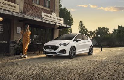 Ford vylepšil Fiestu, má štandardne LEDky