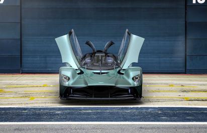 Aston Martin Valkyrie Spider: 330 za hodinu bez strechy