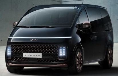 Hyundai nezanevrel na vany, ukázal 11-miestny model Staria
