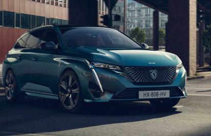 Peugeot pokračuje s peknými autami, ukázal nový kombík 308 SW