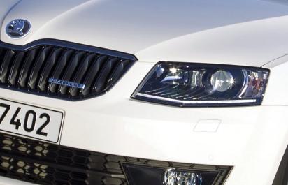 Škoda Octavia III rarita: Športiak s motorom uprostred!