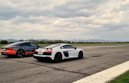 Video špeciál: Audi R8 V10 quattro Capristo vs Audi RS e-tron GT: Posledná atmosféra proti elektrike