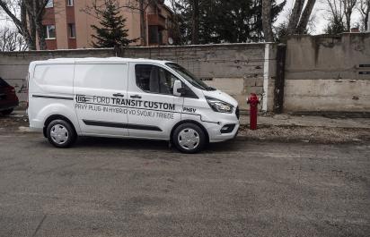 Ford Transit Custom je prvý plug-in hybrid v triede, aký je?