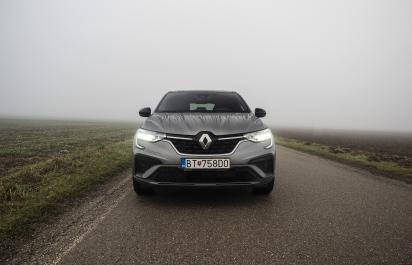 Test: Renault Arkana E-Tech 145 – Ktorá voľba motora je tá vaša?