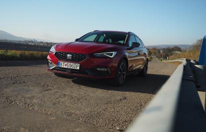 SEAT Leon Sportstourer s dvojlitrovým turbobenzínom je auto na väčšinu príležitostí