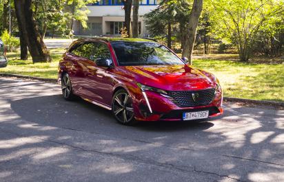 Peugeot 308 SW: Octavia Combi má silného konkurenta