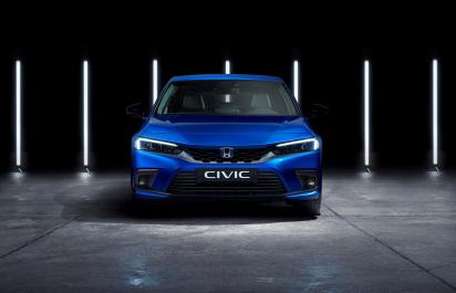 Nová Honda Civic prichádza s elegantnými tvarmi a hybridom e:HEV