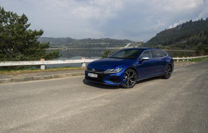 Volkswagen Arteon R: Prvá jazda s univerzálnym bežcom