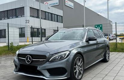 Luxusný Mercedes AMG, 367 koní za cenu Octavie!