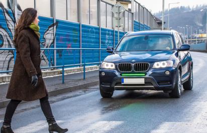 Predné zelené brzdové svetlo: Vynález Slováka sa bude z áut demontovať