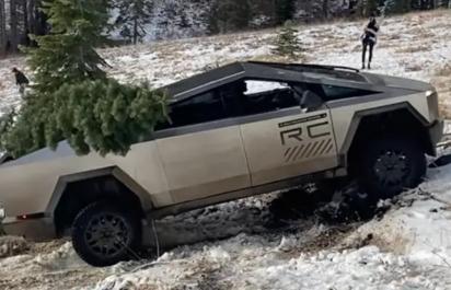 Video: Fiasko 4x4 Tesla Cybertrucku v teréne! 