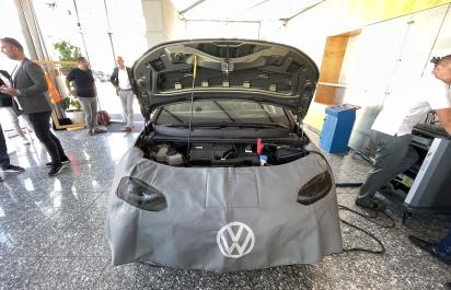Pozreli sme si ako prebieha servisná prehliadka vozidiel Volkswagen