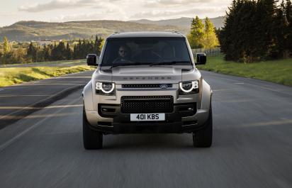 Land Rover Defender Octa je monštrum s extrémnymi vlastnosťami