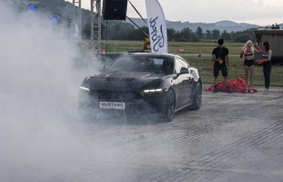 Vyskúšali sme si nový Ford Mustang na štvrť míle