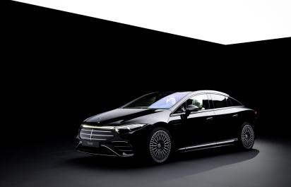 Mercedes aktualizoval EQS, vidno to na prednej maske