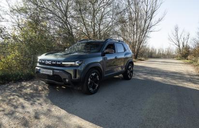 Duster 4x4 vs. Duster Hybrid: Ktorá Dacia je pre koho lepšia?