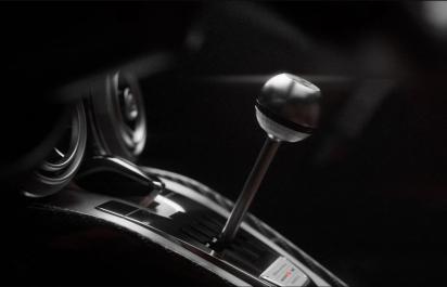 Američania to všetkým ukázali: Do svojho TOP modelu dali manuálnu prevodovku, viete prečo?