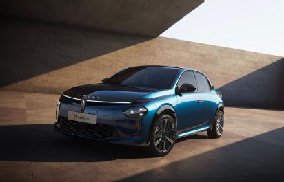 Lancia Ypsilon sa vracia ako drahý a luxusný malý elektromobil