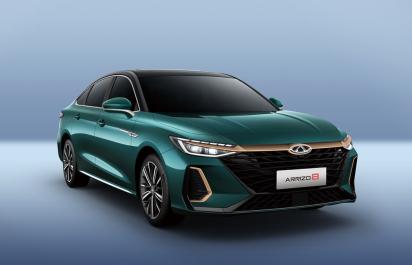 Superb z Číny za 14 200 €: Európske eso odstaví Škodu