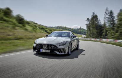 Najbrutálnejší Mercedes-AMG GT63 Pro nepotrebuje hybrid, má extrémny osemvalec