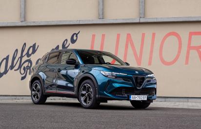 Test: Je Alfa Romeo Junior Ibrida kríza identity talianskej legendy?