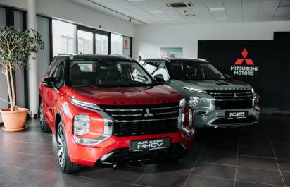 Nový Outlander naživo: Nie je to len prerobený Renault, Mitsubishi má vlastnú identitu