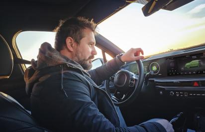 Tieto nové autá vás trápiť nebudú. 10 najlepších PHEV na trhu aj s odkazmi na zľavnené kusy od našich predajcov