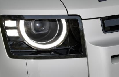 V Nitre začínajú vyrábať nový Land Rover. Novú ikonu terénnych áut možno vybaviť nadmieru luxusne