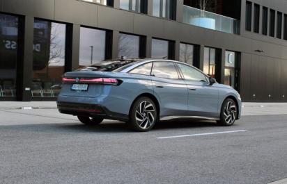 Toto je najlepšie auto, aké dnes môžete kúpiť. ADAC ocenil klasické rodinné auto